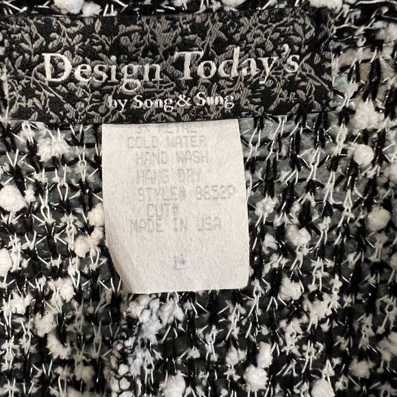 Stylish Black and White Women's Jacket - Picture 13 of 13